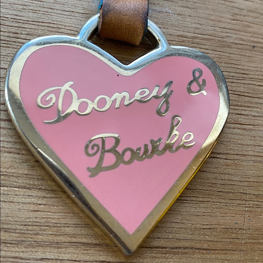Dooney & Bourke bag charm tan strap gold hardware color in very good condition - Picture 4 of 4